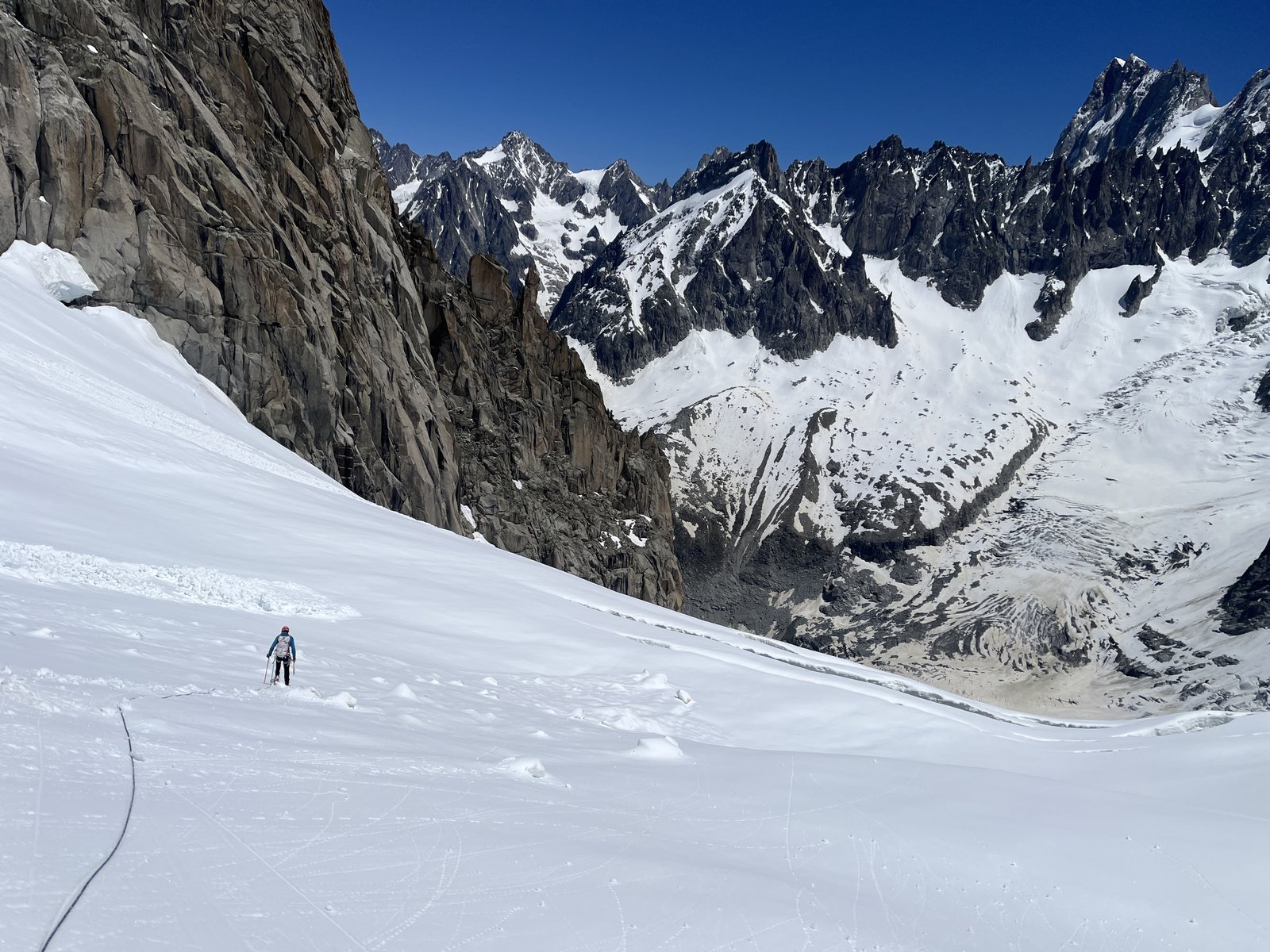 Heading for the Requin before the snow turns to soup.