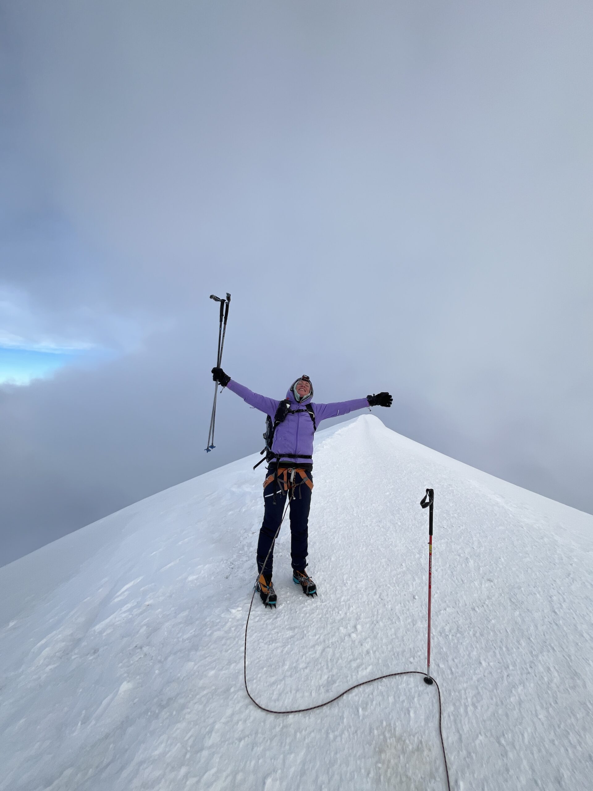 Mont Blanc single push, en une journée : One Push (4 808 m), avec un guide de haute montagne. Mont Blanc One Push ascent (4,808 m) in a single day, with a mountain guide.
