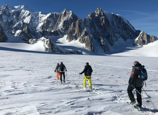 Marche glaciaire Chamonix - Activités Nuyama. Chamonix glacier walk - Nuyama activites.