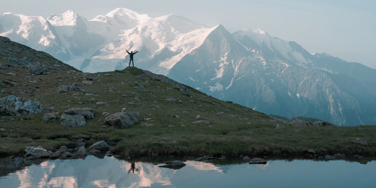 Chamonix - Zermatt, par les sentiers. Chamonix - Zermatt, mountain trail.